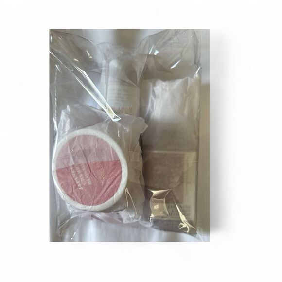 Bath & Body Works Japanese Cherry Blossom Collection - Picture 3 of 4